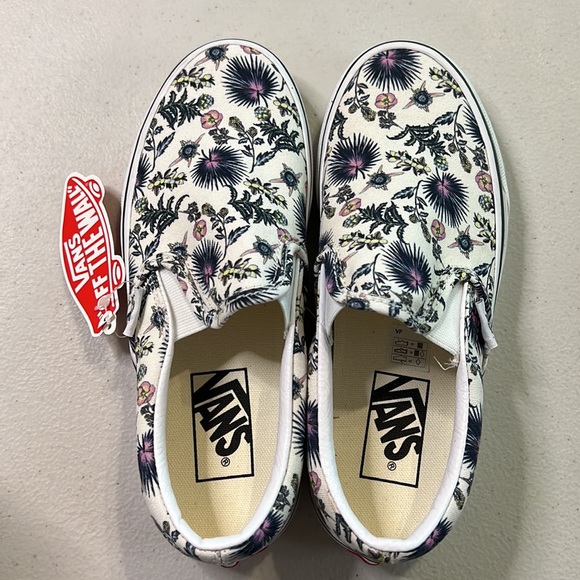 VANS | Classic Slip-On Paradise Floral Shoes - Picture 6 of 10